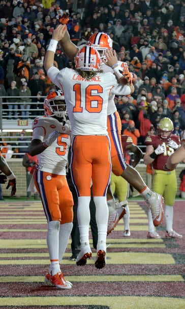 No. 2 Clemson knocks out No. 17 BC 27-7 to win division
